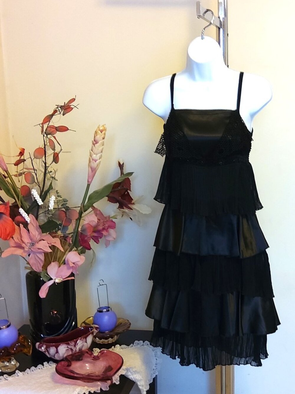 NWT Women's Black Ruffle Tiered Spaghetti Straps Summer Pleated Dress Size 6 S